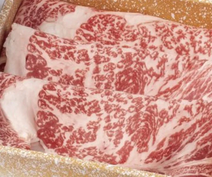 厳選した黒毛和牛の塊肉